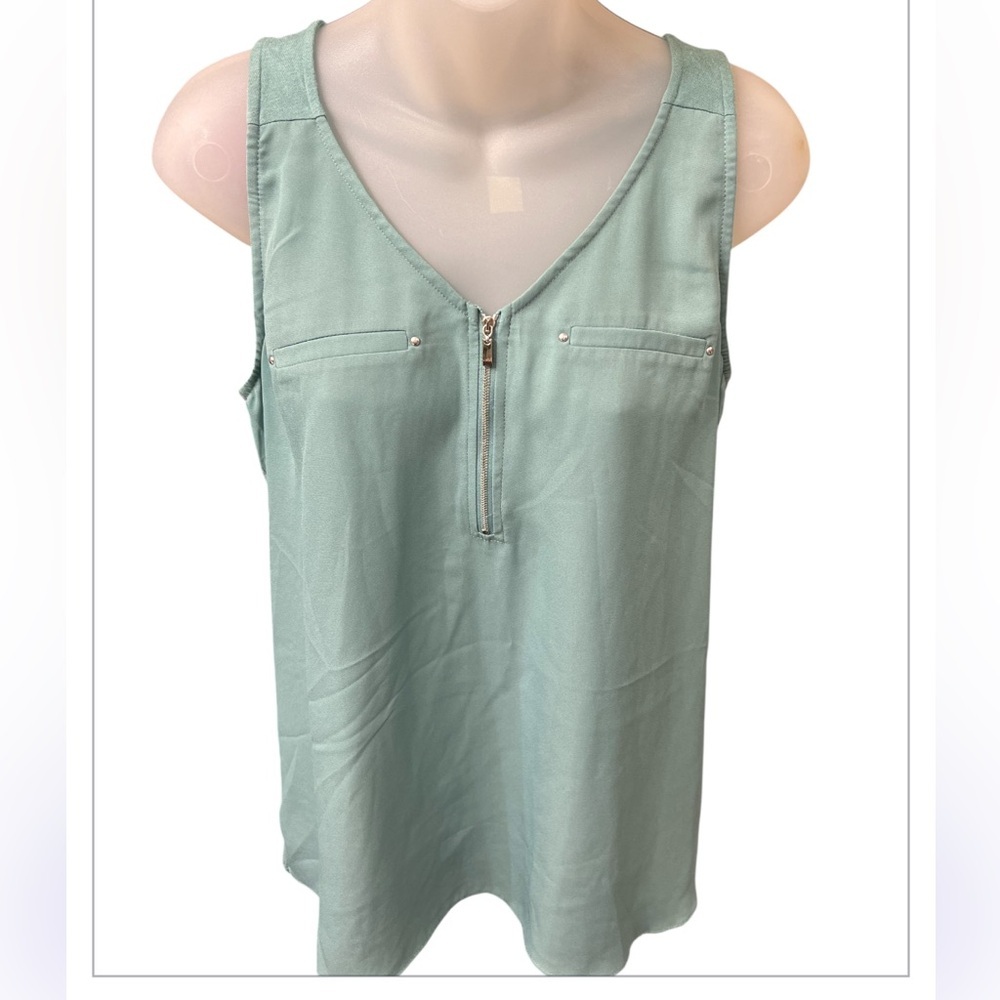 Fortune + Ivy Sleeveless Zip Front Blouse – Size M - Picture 3 of 6